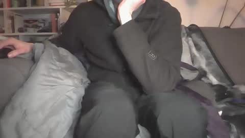 Snapshot of geon2xx chatting on 28, 10, 2025 Geon online show from 28, 10, 2025