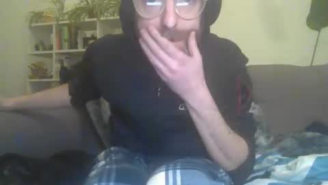 Snapshot of geon2xx chatting on 11, 11, 2025 Geon online show from 11, 11, 2025