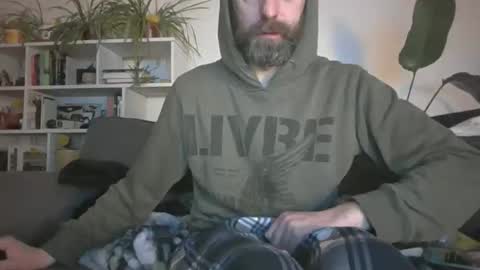 Snapshot of geon2xx chatting on 16, 11, 2025 Geon online show from 16, 11, 2025