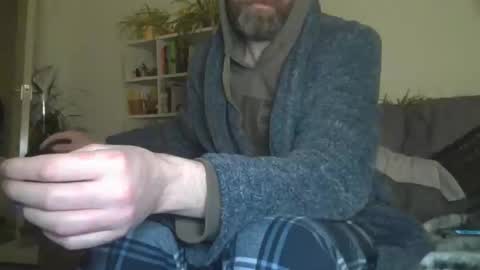 Snapshot of geon2xx chatting on 17, 11, 2025 Geon online show from 17, 11, 2025