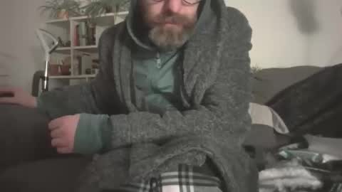 Snapshot of geon2xx chatting on 18, 11, 2025 Geon online show from 18, 11, 2025