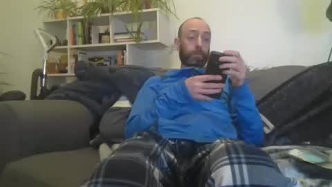 Snapshot of geon2xx chatting on 18, 11, 2025 Geon online show from 18, 11, 2025