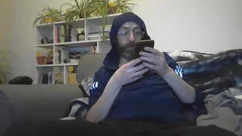 Snapshot of geon2xx chatting on 29, 11, 2025 Geon online show from 29, 11, 2025