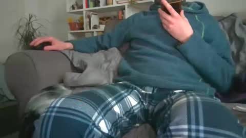 Snapshot of geon2xx chatting on 17, 12, 2025 Geon online show from 17, 12, 2025