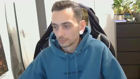 Snapshot of georgek0011 chatting on 20, 12, 2025 georgek0011 online show from 20, 12, 2025