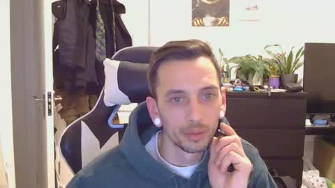 Snapshot of georgek0011 chatting on 5, 3, 2026 georgek0011 online show from 5, 3, 2026