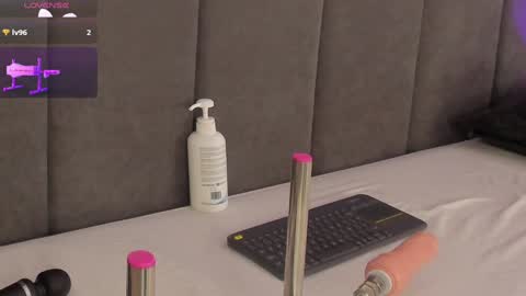 Kendal  online show from 24, 12, 2024