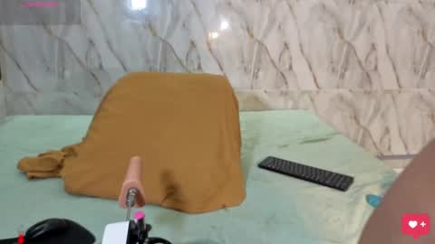 Georgina  online show from 4, 10, 2025