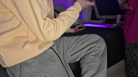 A  A online show from 1, 3, 2025