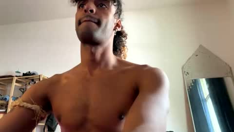 Snapshot of gerson229 chatting on 5, 3, 2026 gerson229 online show from 5, 3, 2026