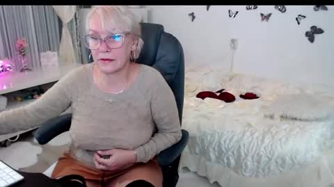 Ghertrudequeen online show from 3, 10, 2025