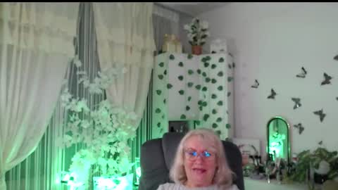 Snapshot of ghertrudequeen chatting on 6, 2, 2026 Ghertrudequeen online show from 6, 2, 2026