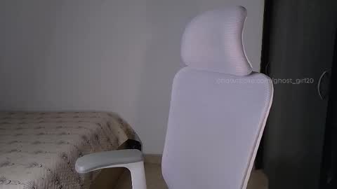 Im Jenn Next stream Monday - start -5 GMT online show from 18, 12, 2025