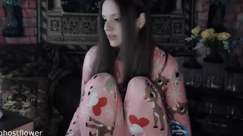 Snapshot of ghostflower chatting on 19, 9, 2025 ghostflower online show from 19, 9, 2025