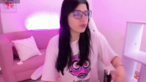 Gia online show from 16, 10, 2025