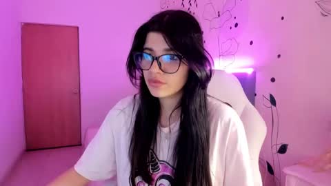 Gia online show from 11, 11, 2025