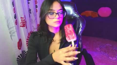 gia_flame_ online show from 31, 10, 2025