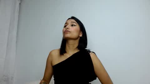 Gia Lee online show from 25, 9, 2025