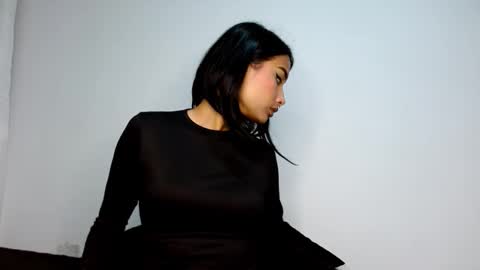 Gia Lee online show from 11, 10, 2025