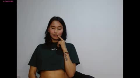 Gia Lee online show from 7, 11, 2025