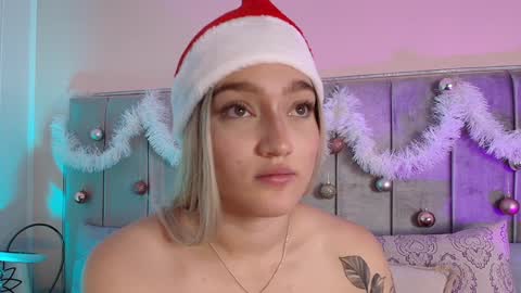 Snapshot of giaa_ross chatting on 23, 12, 2024 Gia online show from 23, 12, 2024