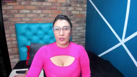 Snapshot of giafox_ chatting on 8, 10, 2025 G I A FOX online show from 8, 10, 2025