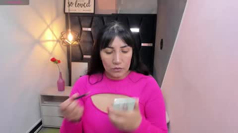 Snapshot of giafox_ chatting on 6, 11, 2025 G I A FOX online show from 6, 11, 2025