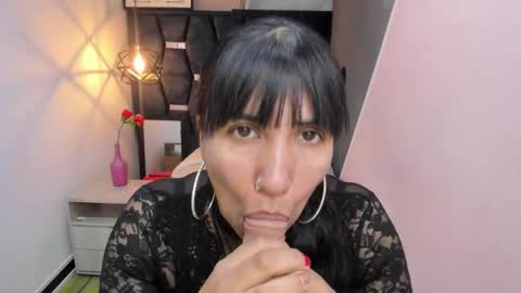 Snapshot of giafox_ chatting on 8, 11, 2025 G I A FOX online show from 8, 11, 2025