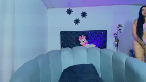 Giana Roberts online show from 29, 11, 2025