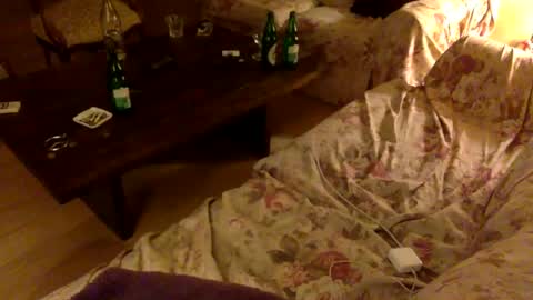 Snapshot of giannispr1998 chatting on 18, 12, 2024 Horny Sissy online show from 18, 12, 2024