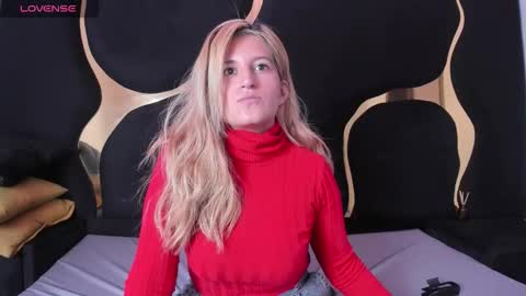 GiaRoussel online show from 4, 2, 2026