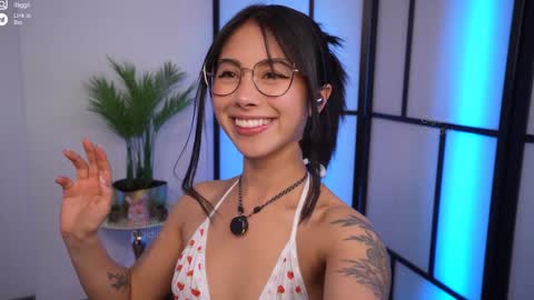 Snapshot of gigi_ulala chatting on 26, 11, 2025 80 off in my OF gigipriv online show from 26, 11, 2025