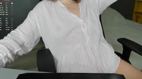 gigihadd online show from 24, 11, 2025