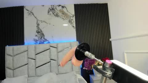 Gigi Doll online show from 10, 1, 2026