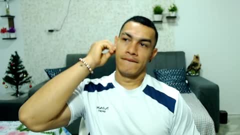 Snapshot of gilbert_marquez chatting on 18, 12, 2024 GILBERT online show from 18, 12, 2024