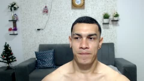 Snapshot of gilbert_marquez chatting on 31, 12, 2024 GILBERT online show from 31, 12, 2024