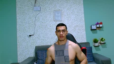 Snapshot of gilbert_marquez chatting on 27, 1, 2025 GILBERT online show from 27, 1, 2025