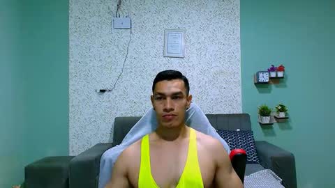 Snapshot of gilbert_marquez chatting on 18, 2, 2025 GILBERT online show from 18, 2, 2025