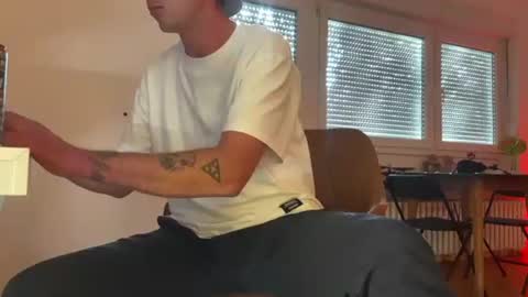 Sebastian online show from 27, 9, 2025