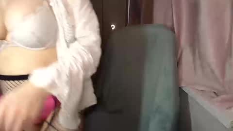 Gill Kelly online show from 24, 11, 2025