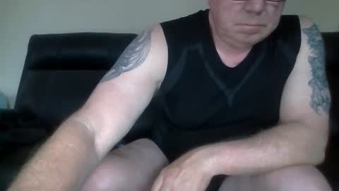 gimmmieoooo online show from 1, 12, 2025