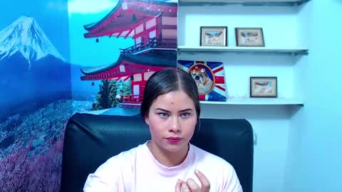  Gina   online show from 12, 12, 2024