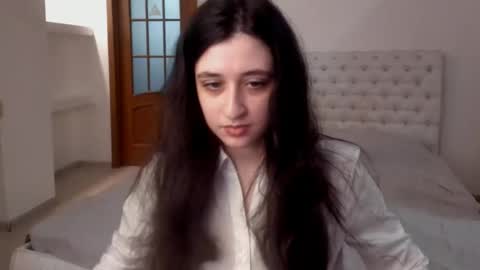 Kate online show from 1, 2, 2025