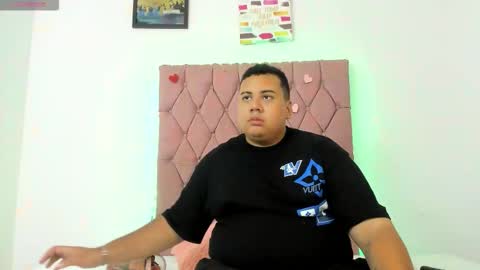 Snapshot of ginelawest chatting on 25, 10, 2025 Gine online show from 25, 10, 2025