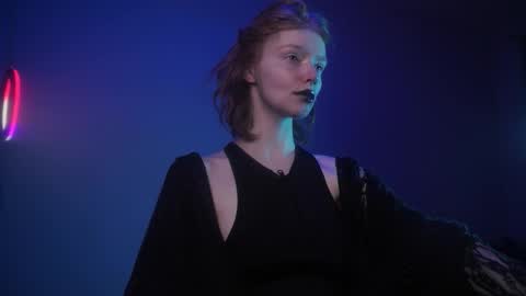 Snapshot of ginger_hugs chatting on 8, 10, 2025 im expecting 350 thumbs up on my altar online show from 8, 10, 2025