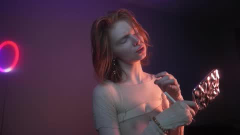 Snapshot of ginger_hugs chatting on 22, 10, 2025 im expecting 350 thumbs up on my altar online show from 22, 10, 2025