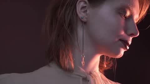 Snapshot of ginger_hugs chatting on 27, 10, 2025 im expecting 350 thumbs up on my altar online show from 27, 10, 2025