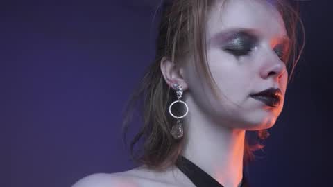 Snapshot of ginger_hugs chatting on 2, 11, 2025 im expecting 350 thumbs up on my altar online show from 2, 11, 2025