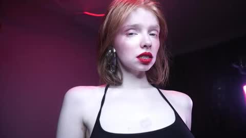 Snapshot of ginger_hugs chatting on 7, 11, 2025 im expecting 350 thumbs up on my altar online show from 7, 11, 2025