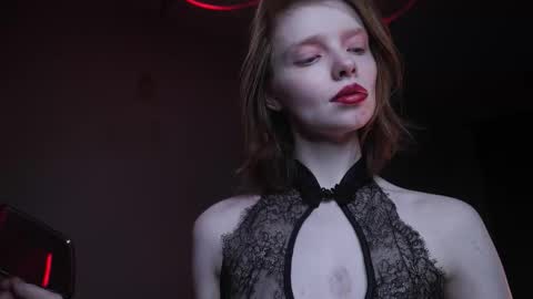 Snapshot of ginger_hugs chatting on 10, 11, 2025 im expecting 350 thumbs up on my altar online show from 10, 11, 2025